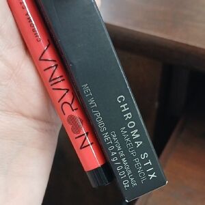 Norvina Chroma Stix Lip Liner Shade Red